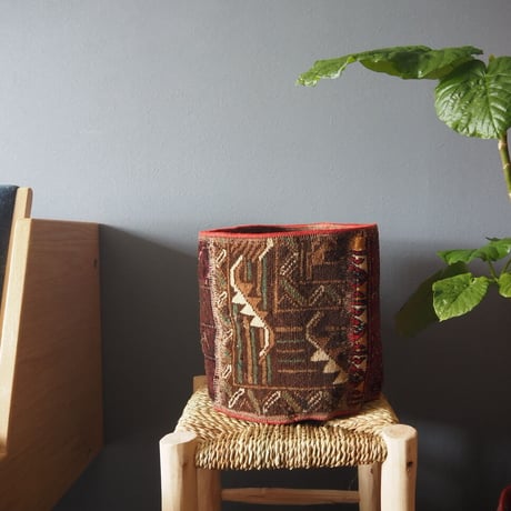 【VP050】 Afghan  Rug pot ②