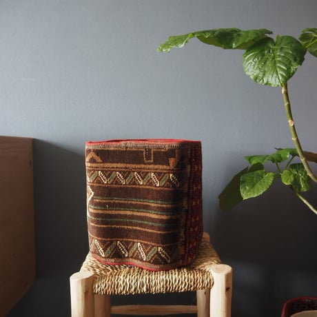 【VP050】 Afghan  Rug pot ②