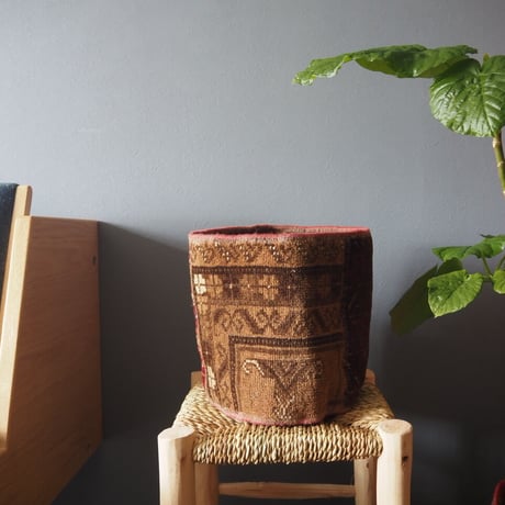 【VP050】 Afghan  Rug pot ②