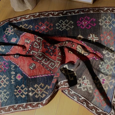 【VR138】 Vintag Turkish rug