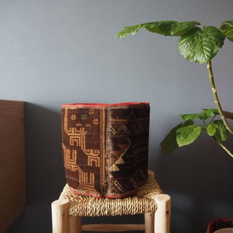 【VP050】 Afghan  Rug pot ②