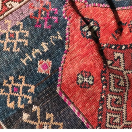 【VR138】 Vintag Turkish rug