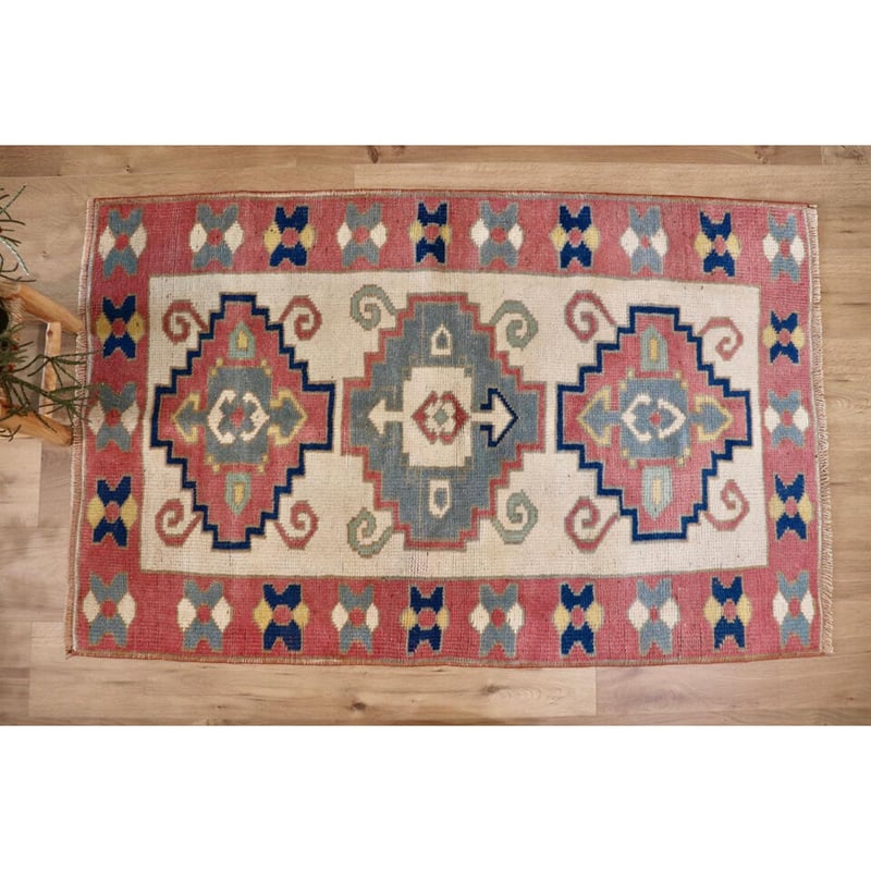 VR089】﻿Vintage Turkish Rug | Spin.