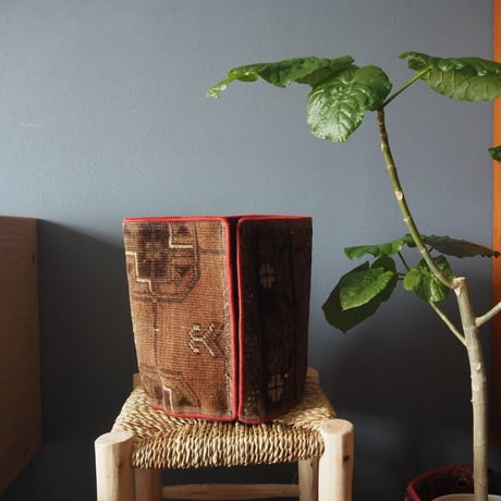 【VP051】 Afghan  Rug pot ②ベルクロ付き