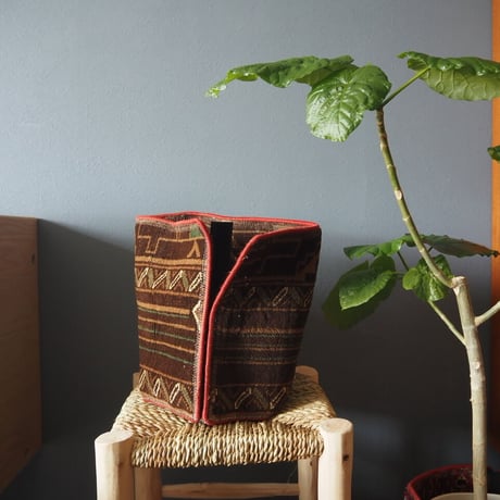 【VP051】 Afghan  Rug pot ②ベルクロ付き