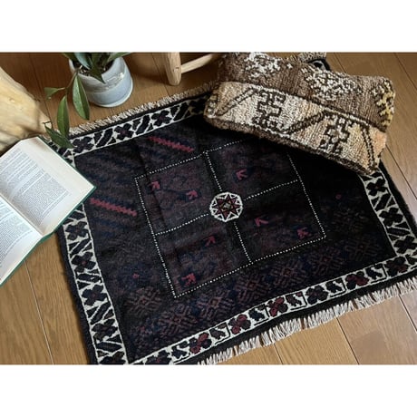 Kさまご予約品　rug & cushion set