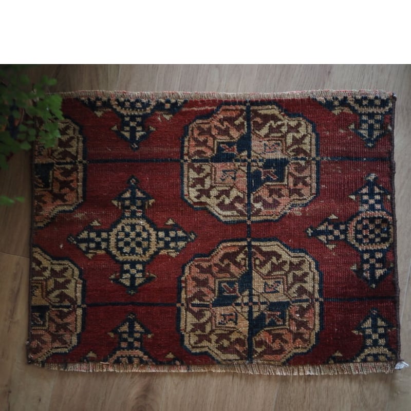 VR319】 Vintage Turkmen rug | Spin.