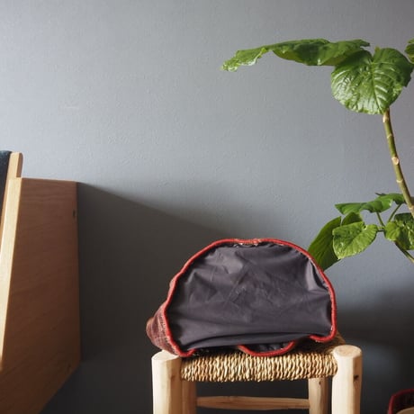 【VP050】 Afghan  Rug pot ①
