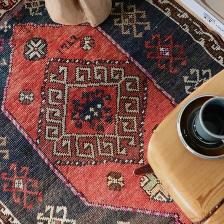 【VR138】 Vintag Turkish rug