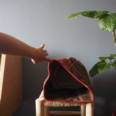 【VP050】 Afghan  Rug pot ①