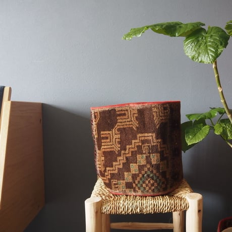 【VP050】 Afghan  Rug pot ①