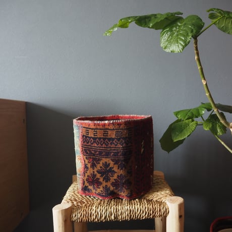 【VP052】 Afghan  Rug pot ②