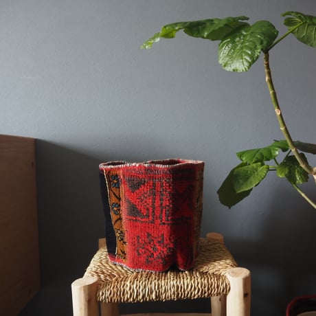 【VP052】 Afghan  Rug pot ②