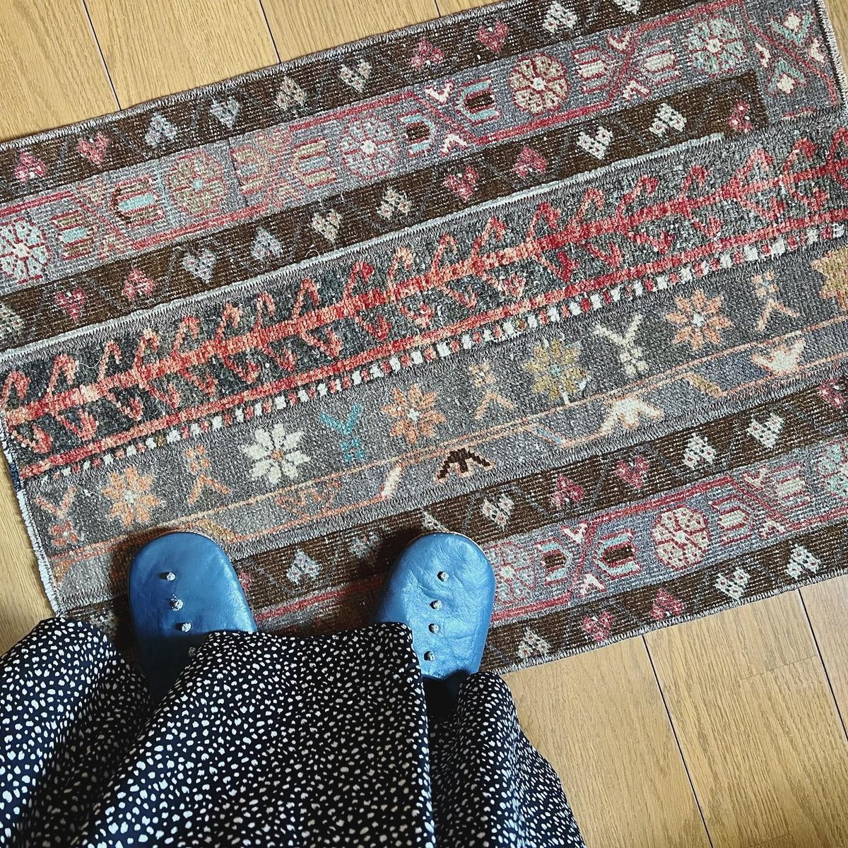 VR258】 Turkish remake rug | Spin.