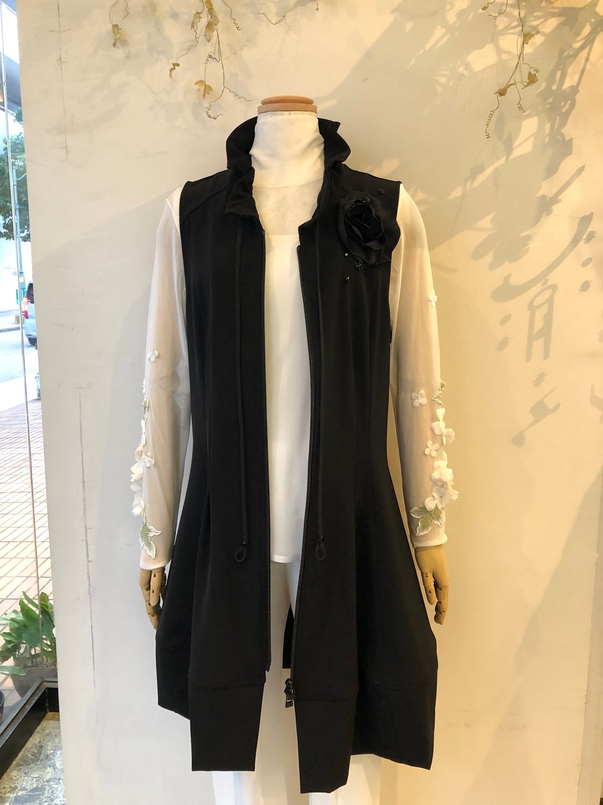 さえらレインダンス ジュリアのフラワーモチーフが豪華でかわいい