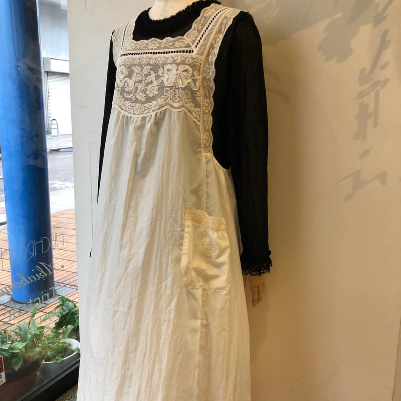 ヒスクローネ クロシェットエプロン | さえら POTECHINO マリーアン金沢