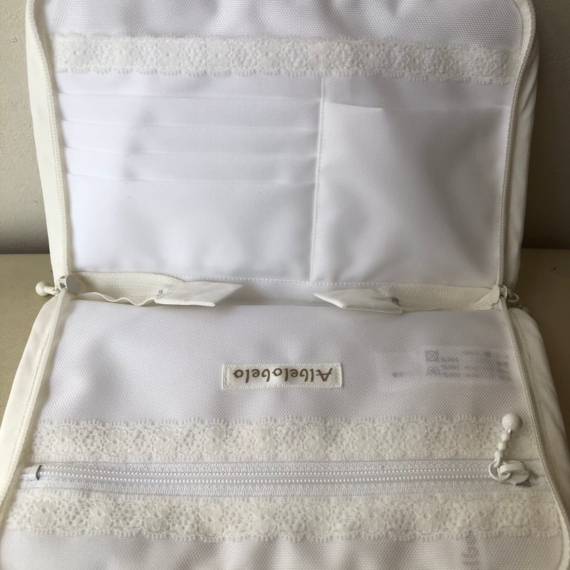 ヒスクローネ マルチケース | さえら POTECHINO マリーアン金沢 