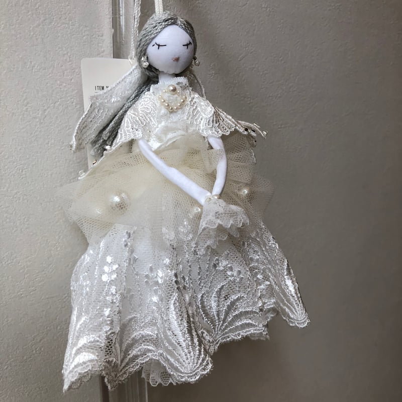 みるくさん専用 さえら ヒスクローネ✨レア❣ ✨お人形付き写真立て【新品タグ付】 ヒスクローネ お人形キーホルダー(クローリス) | さえら POTECHINO