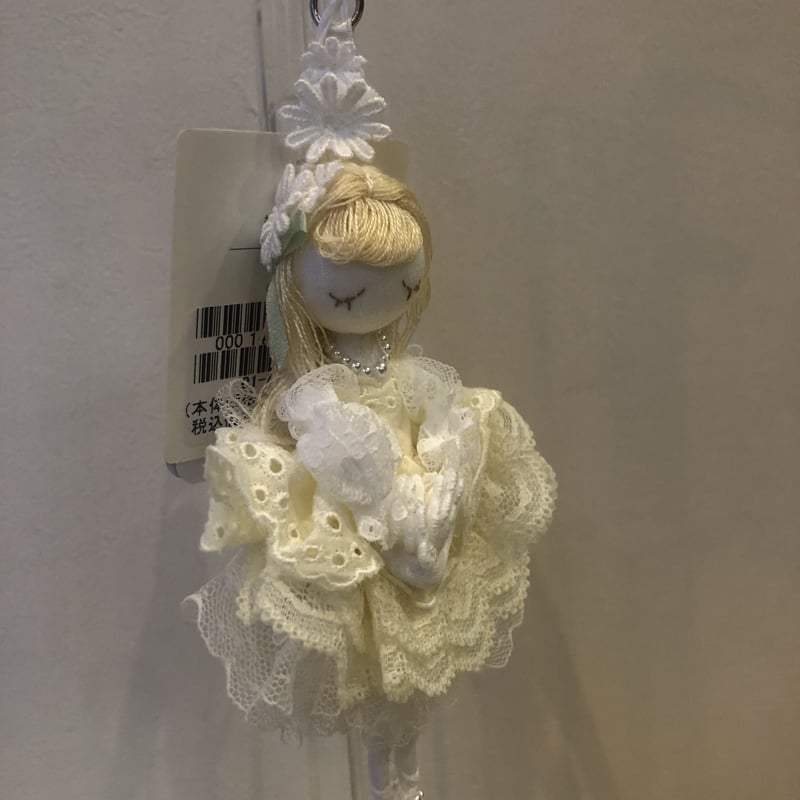 ヒスクローネ お人形キーホルダー(クリーム) | さえら POTECHINO ...