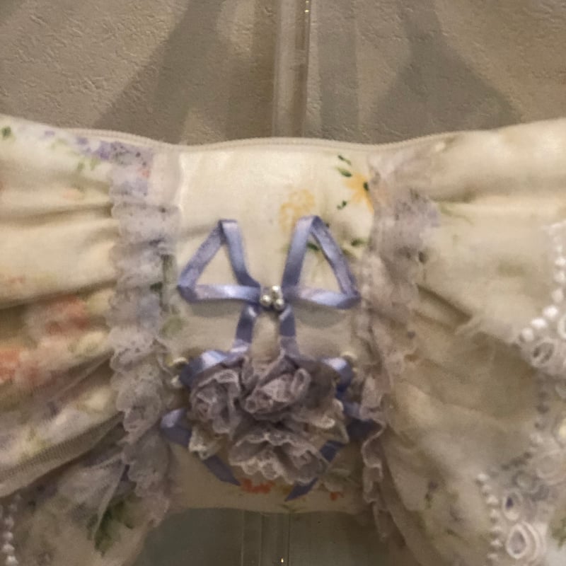 アキアカネフリルリボン花柄ポーチ branditem_7931_xxl.jpg