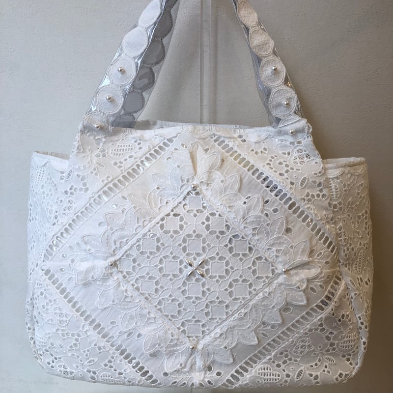 ヒスクローネ バッグ ❤️さえら☆ヒスクローネ☆お花モチーフとフリル