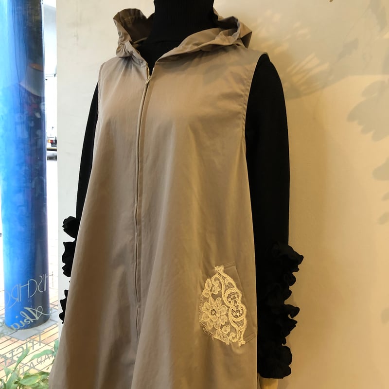 さえら ヒスクローネ 豪華トップス ヒスクローネ ロングベスト | さえら POTECHINO マリーアン金沢
