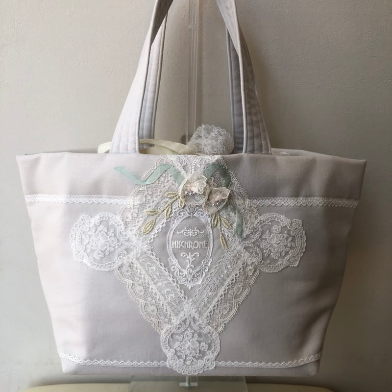 ❤️さえら★ヒスクローネ★大きなお花モチーフとフリル付★可愛いナイロンエコバッグ ❤️さえら☆ヒスクローネ☆大きなお花モチーフとフリル付☆可愛い