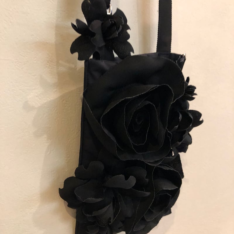 さえら　レインダンス　大人可愛いスマホポーチ美品 楽天市場】再入荷新着正規販売代理店 さえら レインダンス