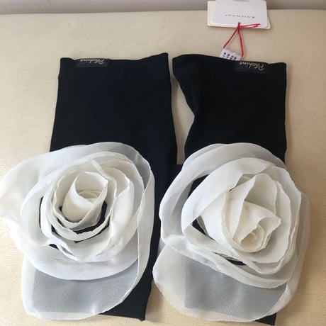 さえら★日除け手袋 compass1683721246.gif