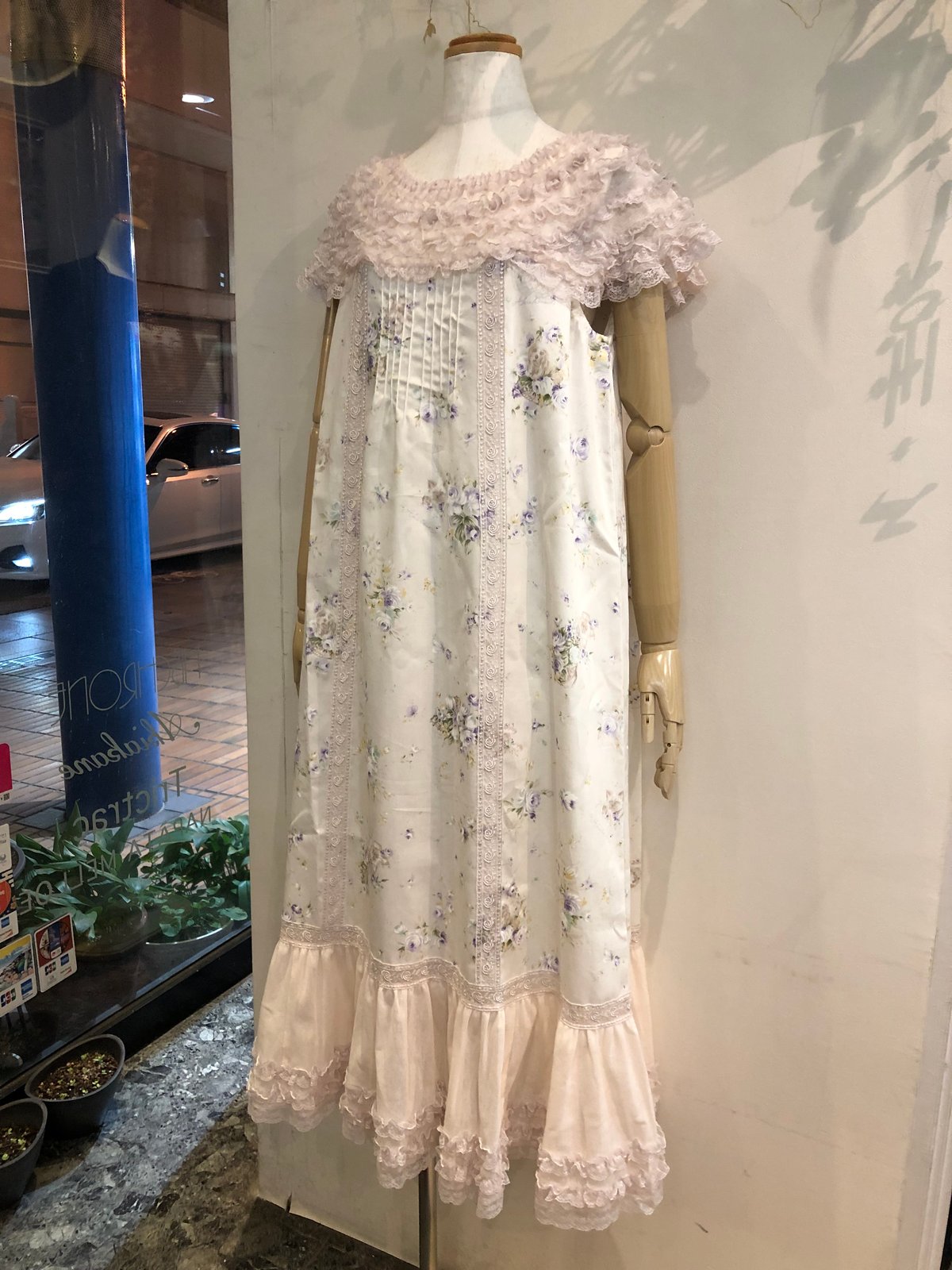 アキアカネ Akiakane 花柄レース付きパジャマ 楽天市場】【高級ライン