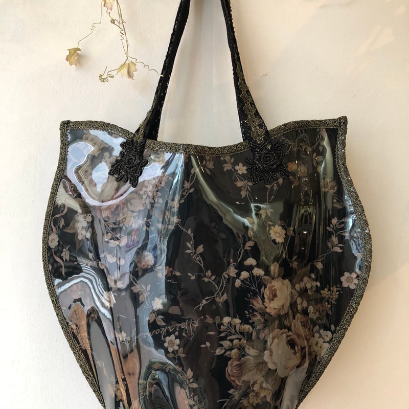 未使用さえらアキアカネ 【特大】可愛い花柄ビニールバッグ　トートバッグエコバッグ さえら アキアカネ トートバッグ 未使用さえらアキアカネ 【特大