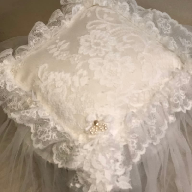 ヒスクローネ ミニクッション(オフ) | さえら POTECHINO