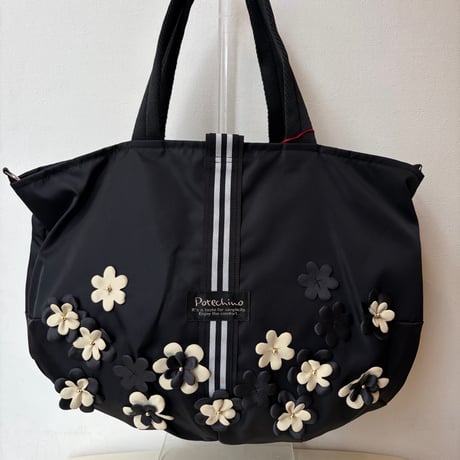 【POTECHINO】ポテチーノ さえら ボストン 旅行バック 花モチーフ　黒 Potechino 花飾り付きブラックトートバッグ ポテチーノ さえら - メルカリ