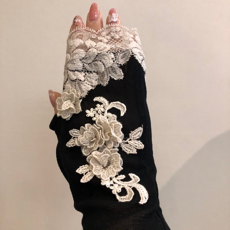 ❤️さえら❤️ヒスクローネ❤️可愛い❤️お花のモチーフエプロン