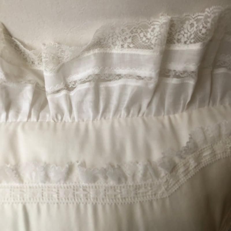 ヒスクローネ クッション | さえら POTECHINO マリーアン金沢