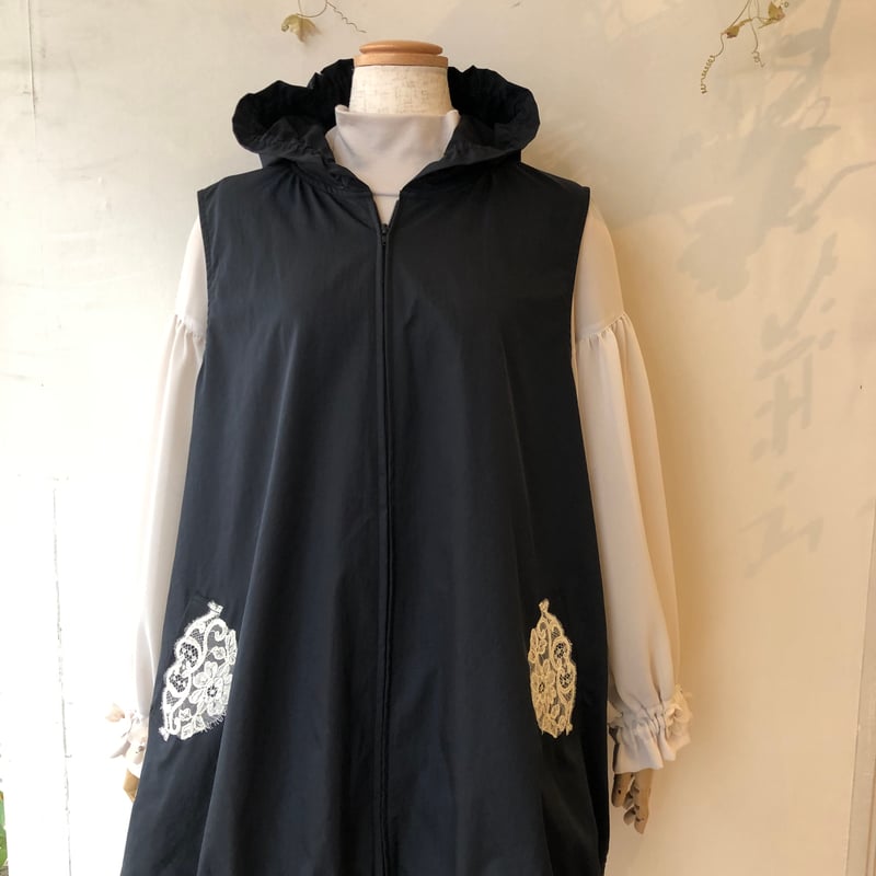 ヒスクローネ ロングベスト | さえら POTECHINO マリーアン金沢