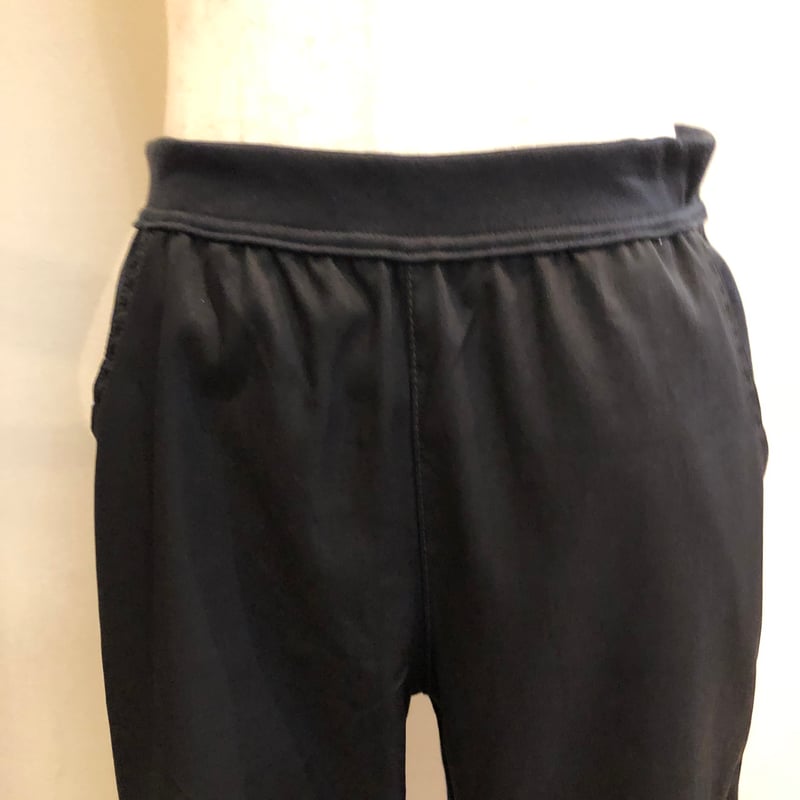 アルベロベロのパンツ黒 アルベロベロ 顔刺繍付き黒パンツ ウエスト