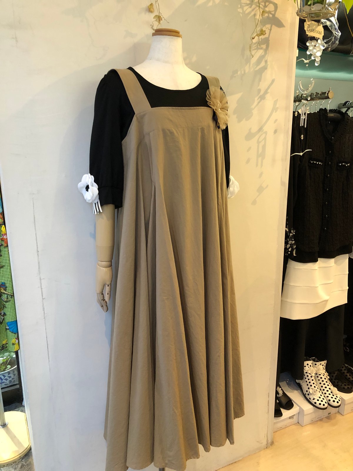 ジャケットとスカート（ポテチーノ）