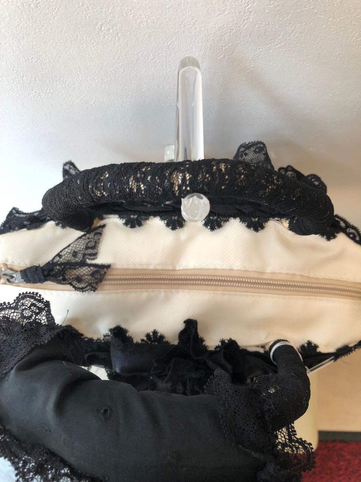【美品】さえら　ヒスクローネ　レースカゴバック さえら【ヒスクローネ】レースをかぶせたお洒落で上品なかご