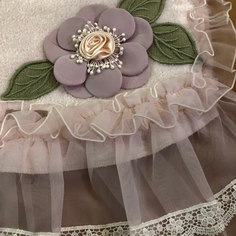 新品さえらベルパーチ豪華フリル&レースお花モチーフ円形クッション日本製ポテチーノ ベルパーチ フェイスタオル | さえら POTECHINO マリーアン金沢