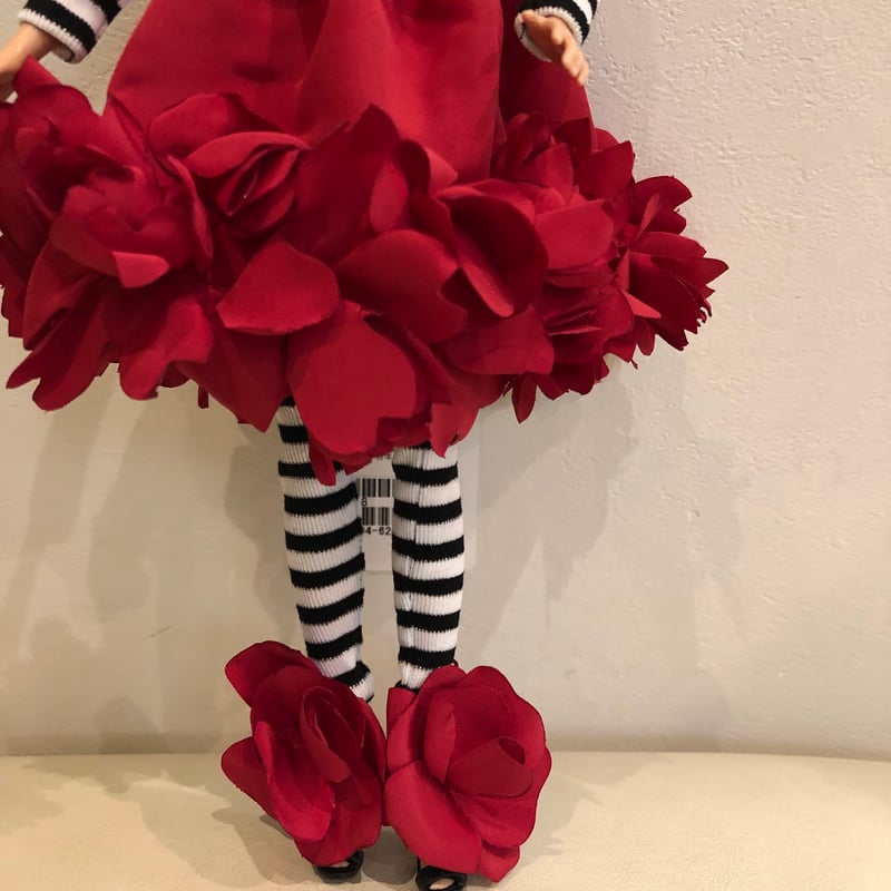 さえら レインダンス ジュリアフラワーハイネックカットソー（黒） さえら レインダンス ジュリアフラワーハイネックカットソー（黒