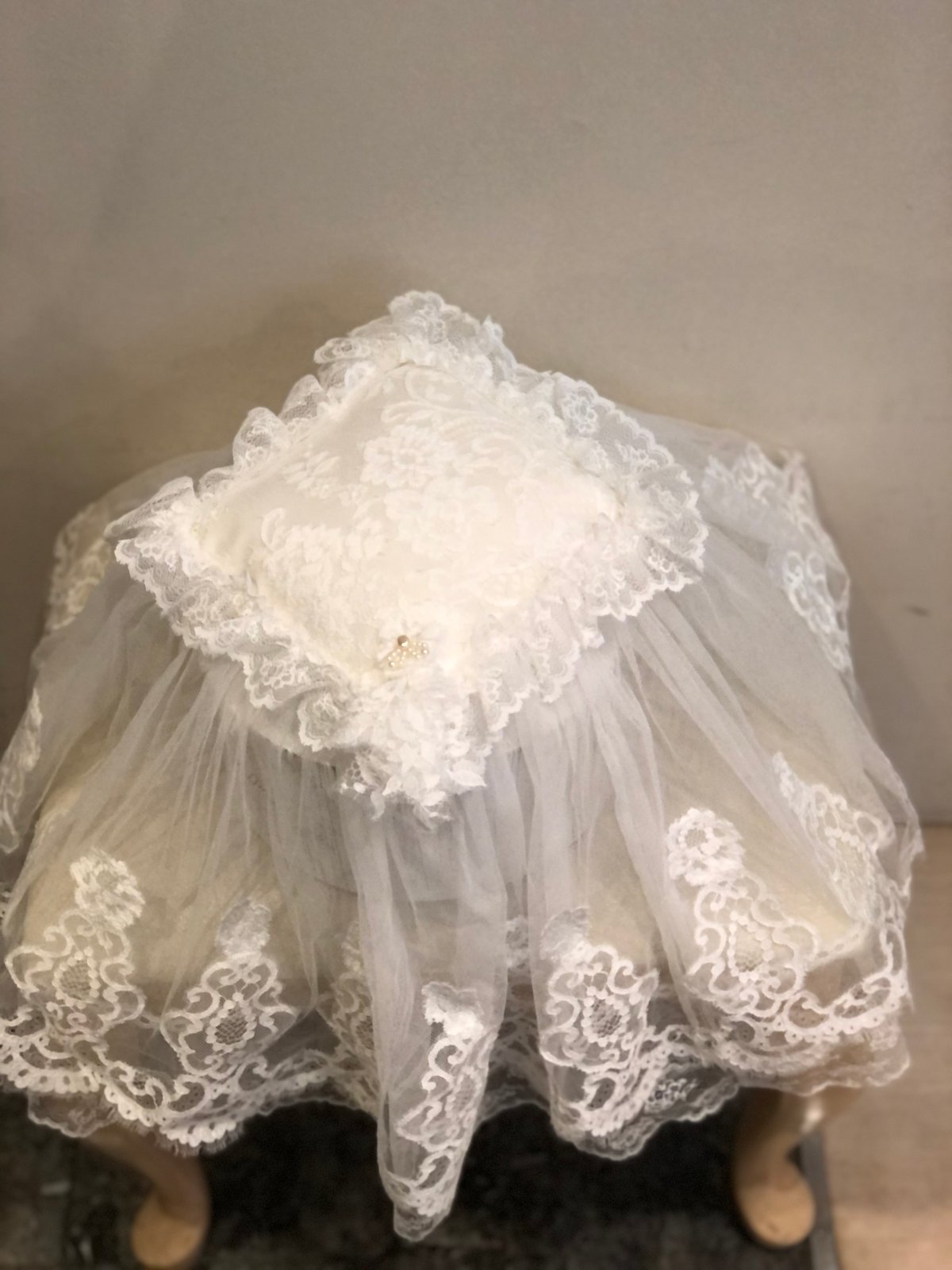 さえら　ヒスクローネ　レース　ミニクッション　ピンク　ローズ さえら ヒスクローネ レース ミニクッション ピンク ローズ さえら