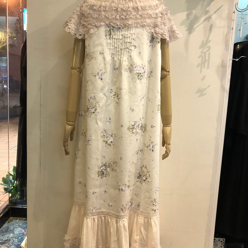 アキアカネ　Akiakane 花柄レース付きパジャマ アキアカネ パジャマ(2サイズ) | さえら POTECHINO マリーアン金沢