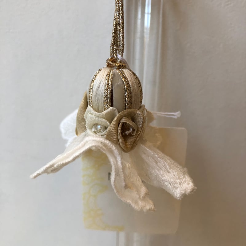 ヒスクローネ　ジュエリー　飾り ヒスクローネジュエリー飾り