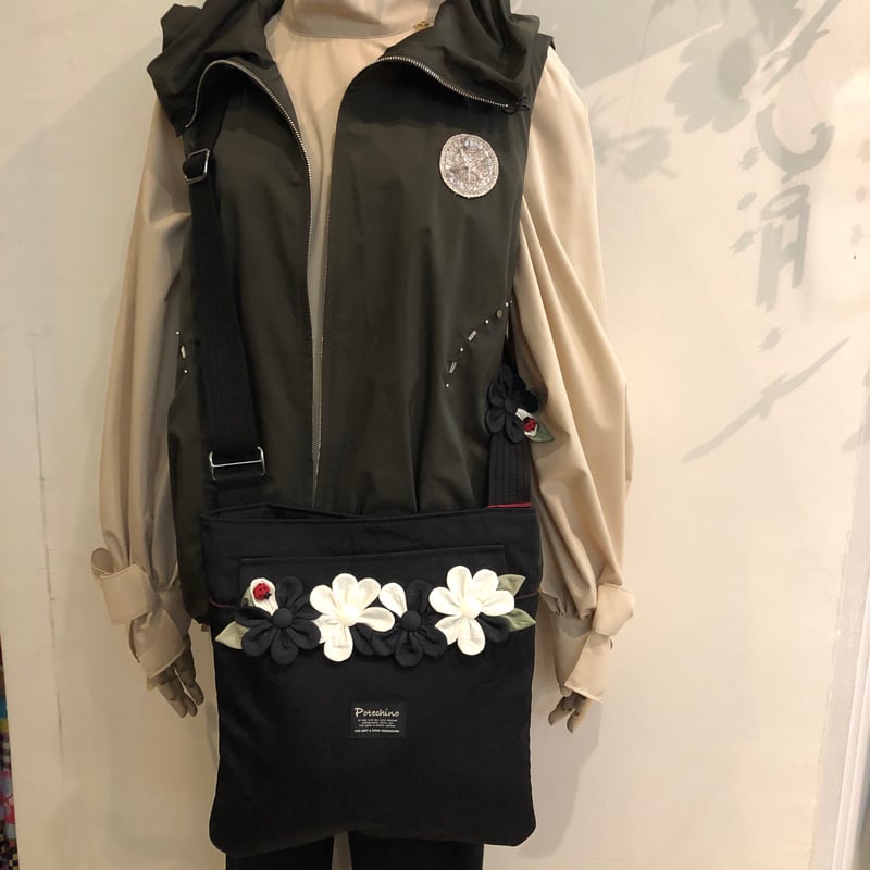 【新品タグ付】さえら☆ポテチーノPOTECHINO☆ダストボックス　小物入れ ポテチーノ ボディバッグ | さえら POTECHINO マリーアン金沢