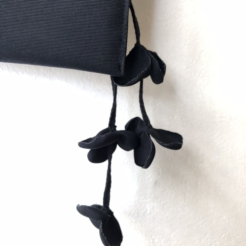 レインダンス携帯ポシェット | さえら POTECHINO マリーアン金沢