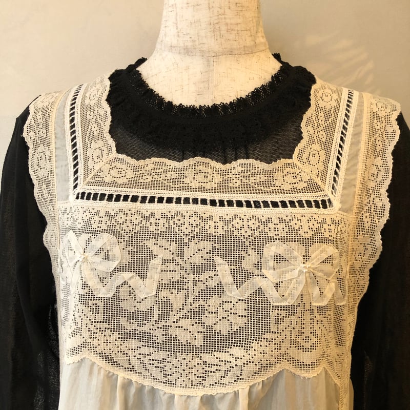 ヒスクローネ クロシェットエプロン | さえら POTECHINO マリーアン金沢