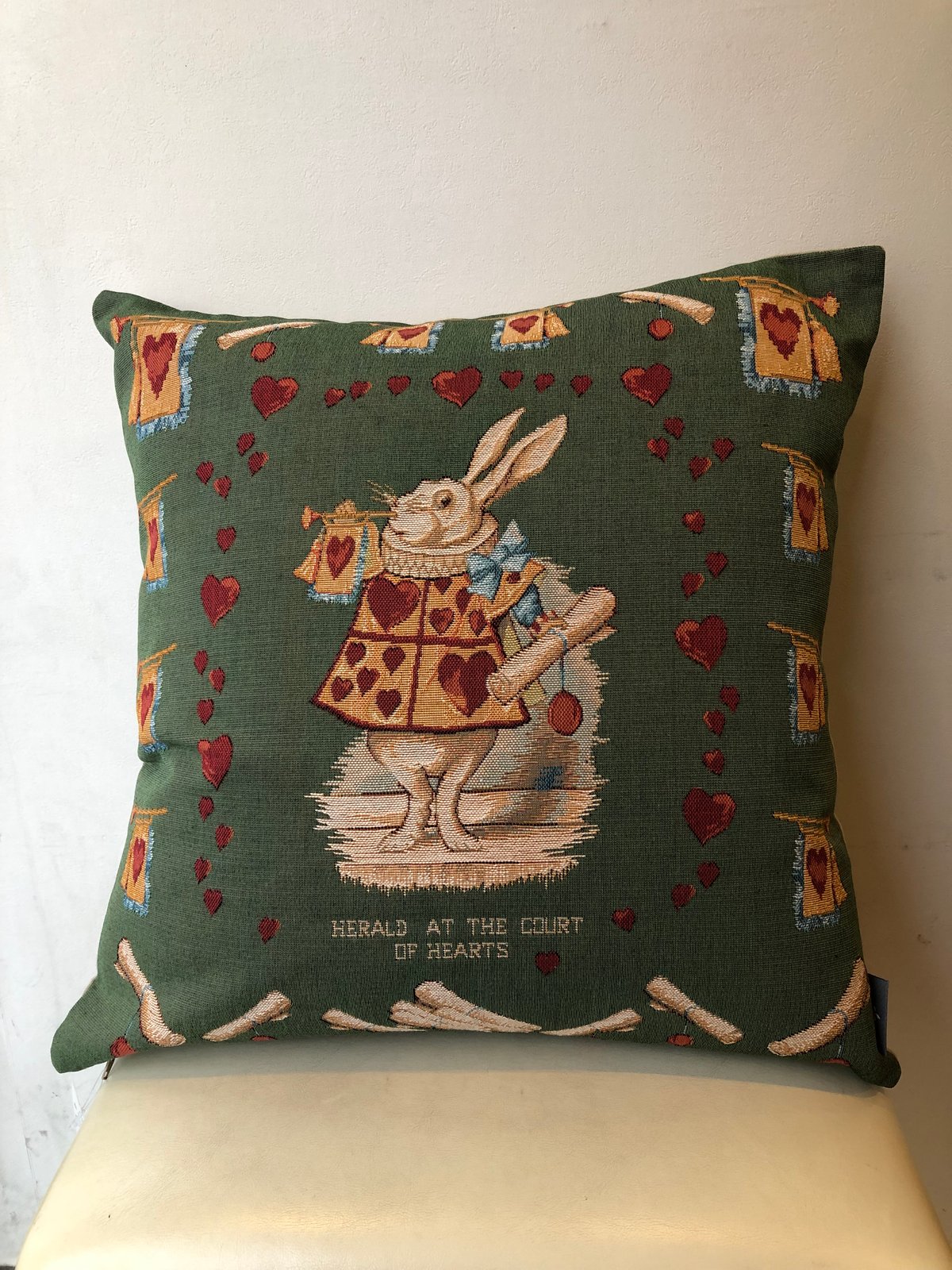 ディズニー　アリスインワンダーランド　コブラン織り　クッションカバー　2個セット ディズニー アリスインワンダーランド コブラン織り クッション