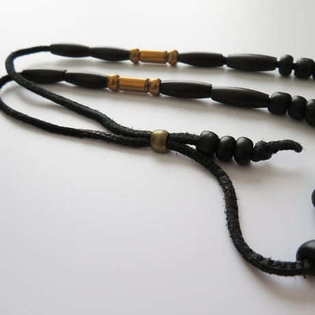 BEAD NECKLACE / SHORT
