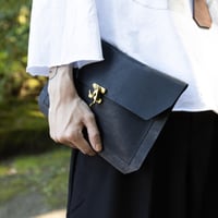 CLUCH BAG / BLACK